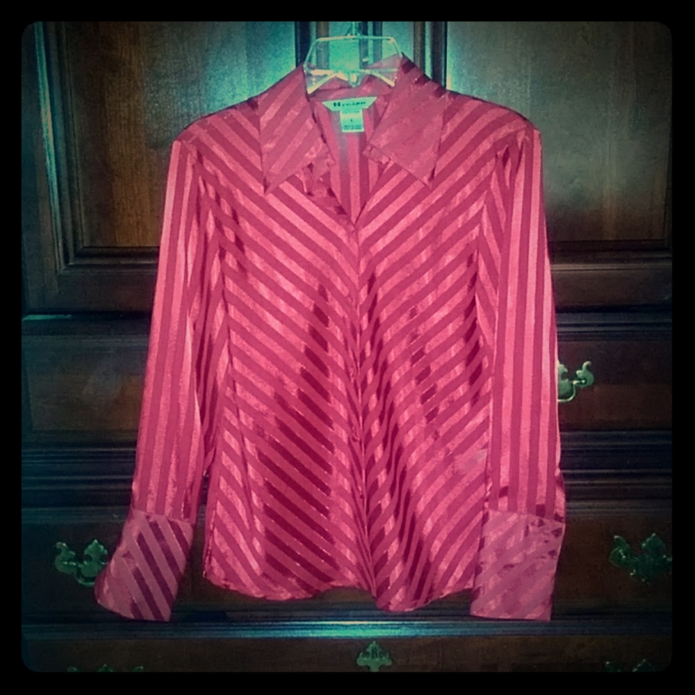 Stylish and Elegant Shirt Collar Button